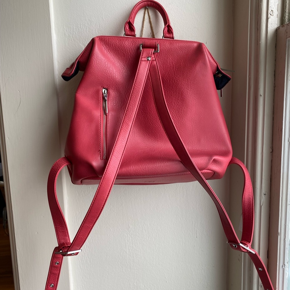 Pink Matt & Nat backpack - Picture 2 of 6